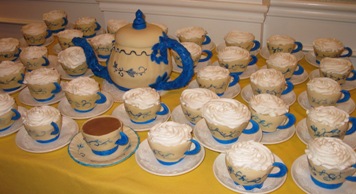 Fondant Teapot & Teacups 028