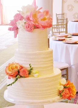 3 Tier Ivory Buttercream with Fresh Peonies and Roses 006 2