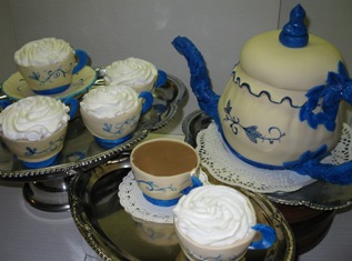Teapot & Teacups 015