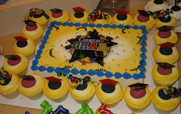 Graduation Cake & Cupcakes