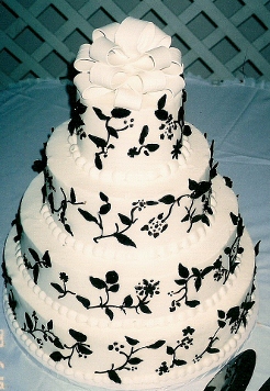 4 Tier Chocolate Embroidery Buttercream 0005