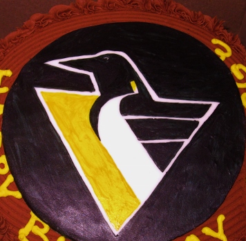 Pittsburgh Penguins Puck Cake 001